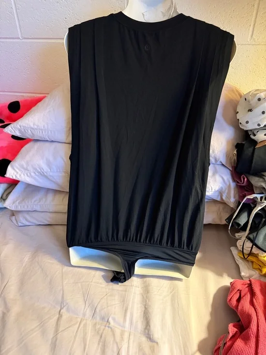 Lululemon - Picture 3 of 7